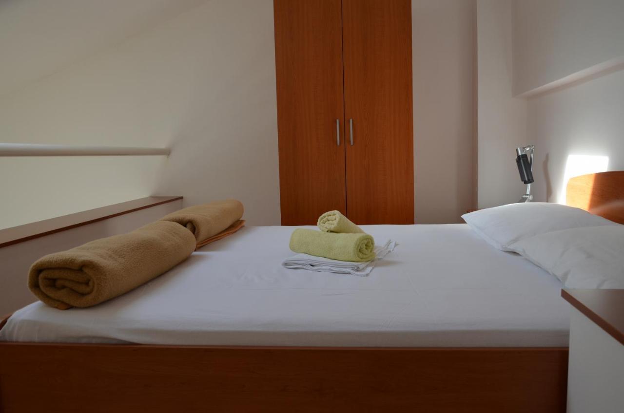 Apartments Pirovcanka พิโรวัซ ภายนอก รูปภาพ