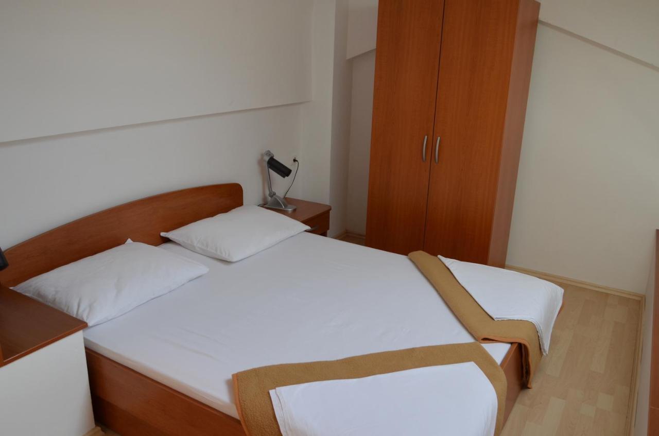 Apartments Pirovcanka พิโรวัซ ภายนอก รูปภาพ
