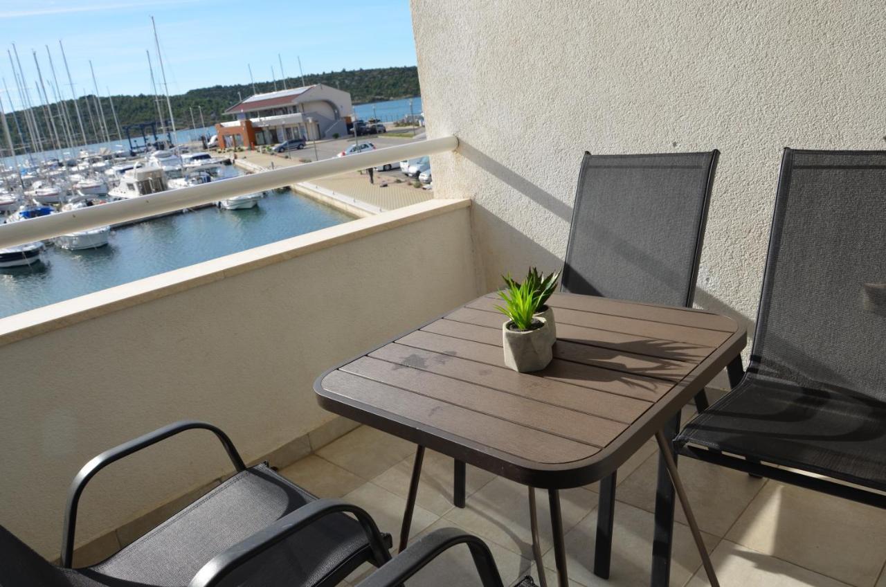 Apartments Pirovcanka พิโรวัซ ภายนอก รูปภาพ