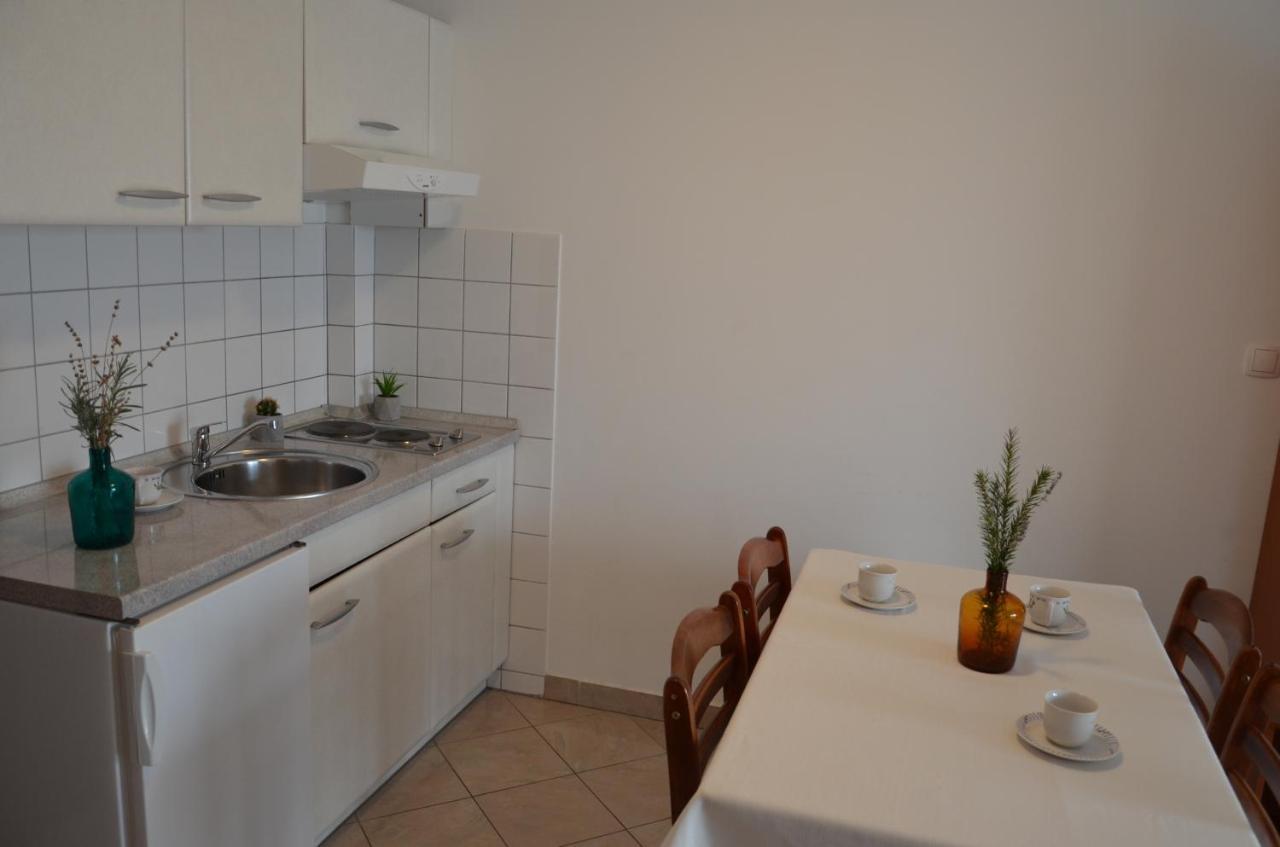 Apartments Pirovcanka พิโรวัซ ภายนอก รูปภาพ