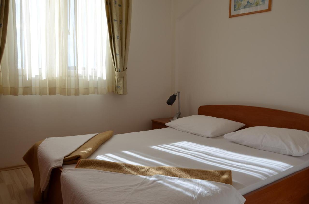 Apartments Pirovcanka พิโรวัซ ภายนอก รูปภาพ