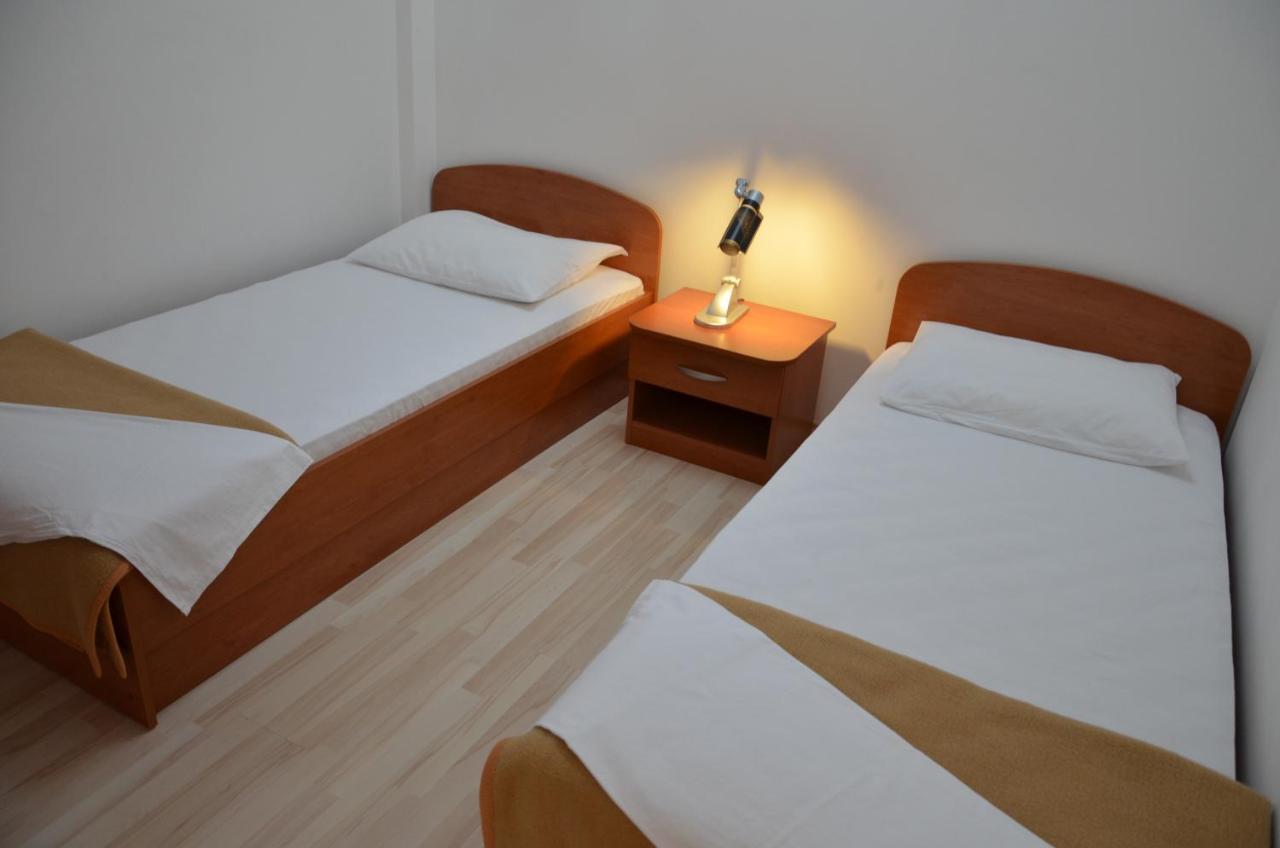 Apartments Pirovcanka พิโรวัซ ภายนอก รูปภาพ