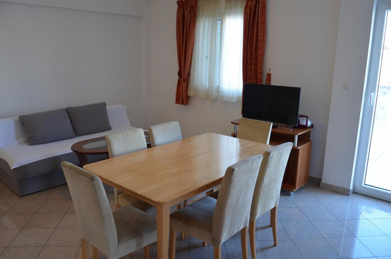 Apartments Pirovcanka พิโรวัซ ภายนอก รูปภาพ