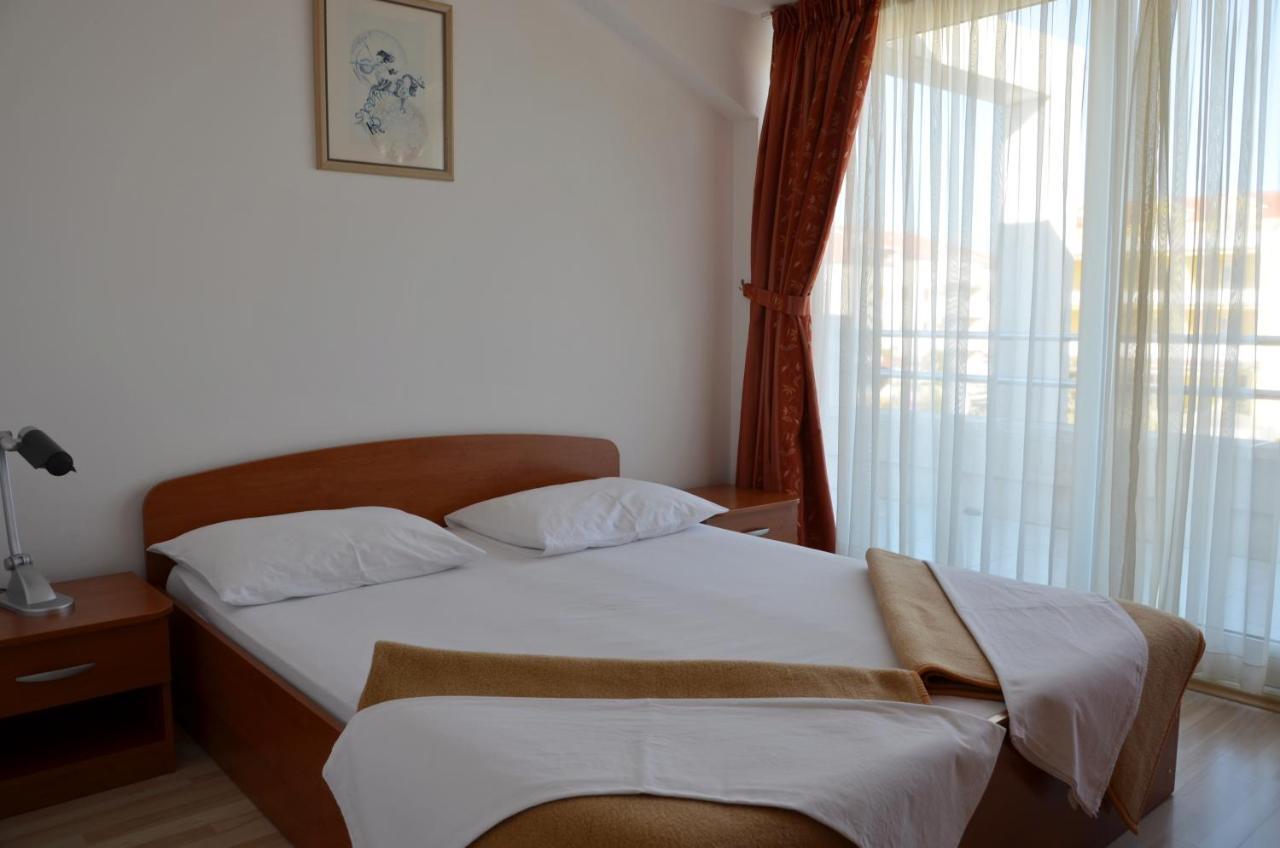 Apartments Pirovcanka พิโรวัซ ภายนอก รูปภาพ