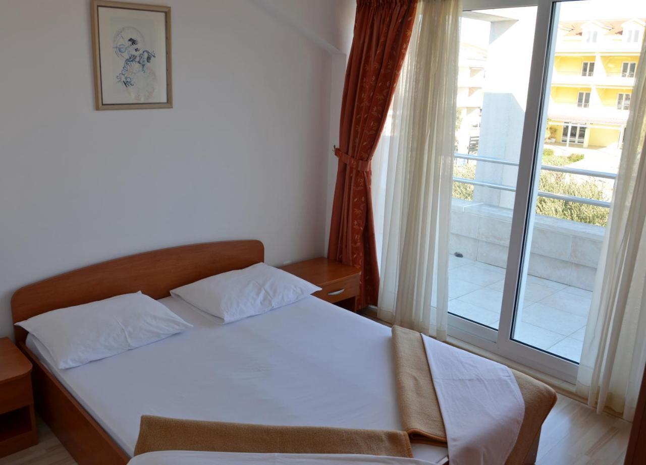 Apartments Pirovcanka พิโรวัซ ภายนอก รูปภาพ