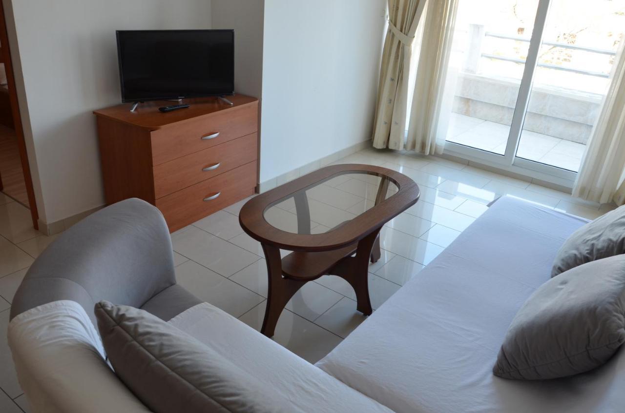 Apartments Pirovcanka พิโรวัซ ภายนอก รูปภาพ