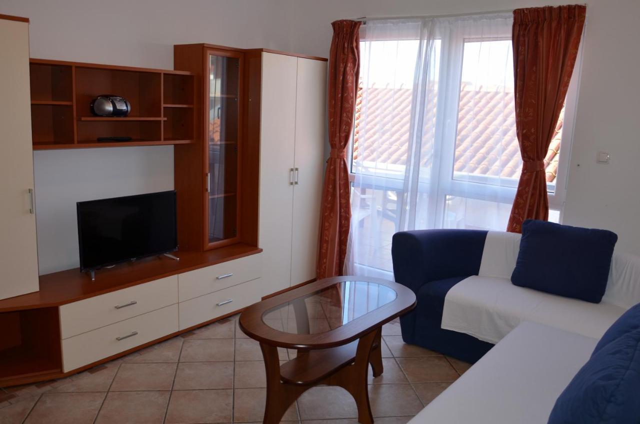 Apartments Pirovcanka พิโรวัซ ภายนอก รูปภาพ