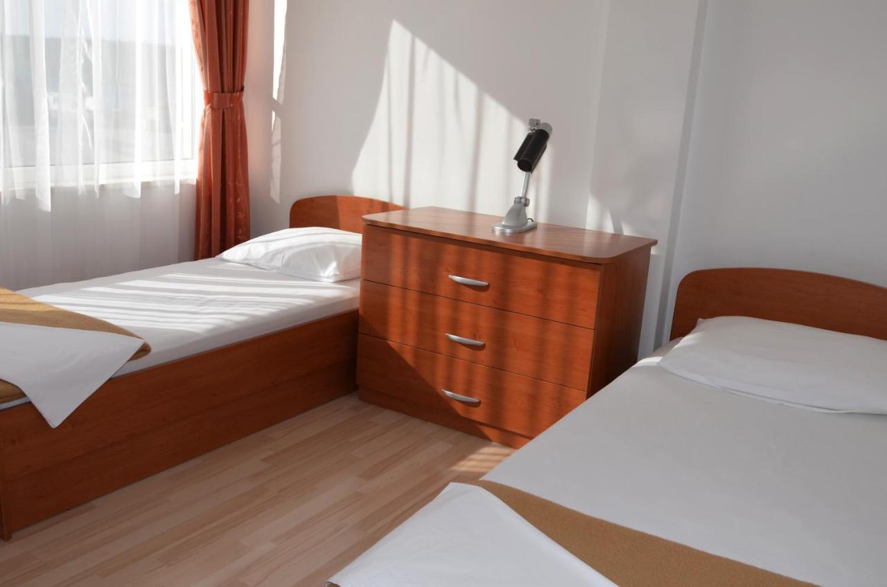 Apartments Pirovcanka พิโรวัซ ภายนอก รูปภาพ