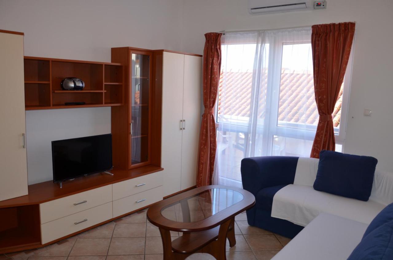 Apartments Pirovcanka พิโรวัซ ภายนอก รูปภาพ