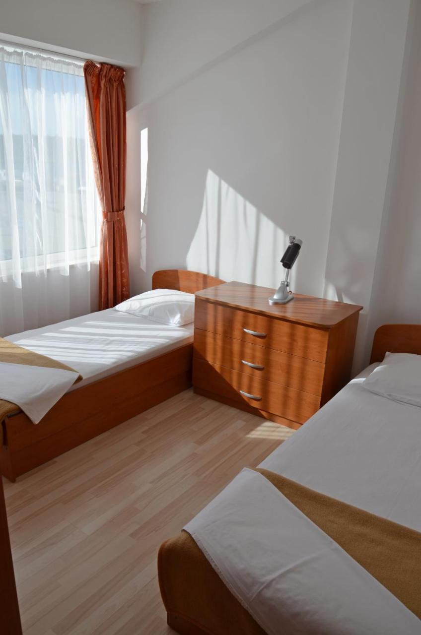 Apartments Pirovcanka พิโรวัซ ภายนอก รูปภาพ